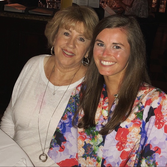 Meet your Posher, Brooke - Picture 1 of 1